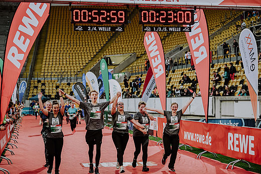 REWE Team Challenge: 22.500 Läufer feiern Dresdens sportlichste Party
